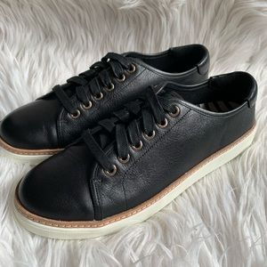 Women’s Vionic Shoes